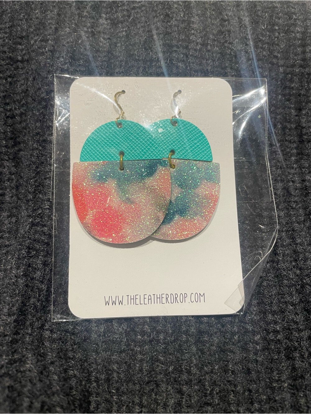 Leather fashion earrings